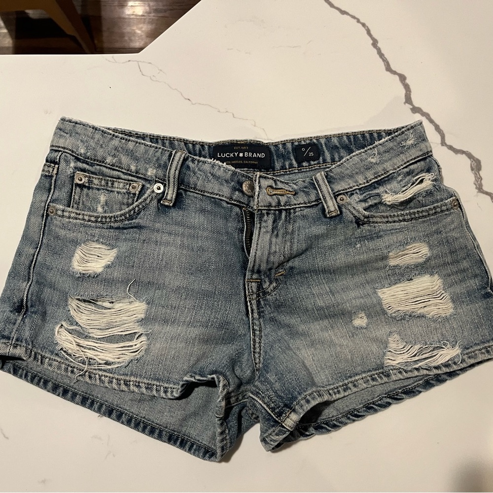 Lucky shorts 0/25